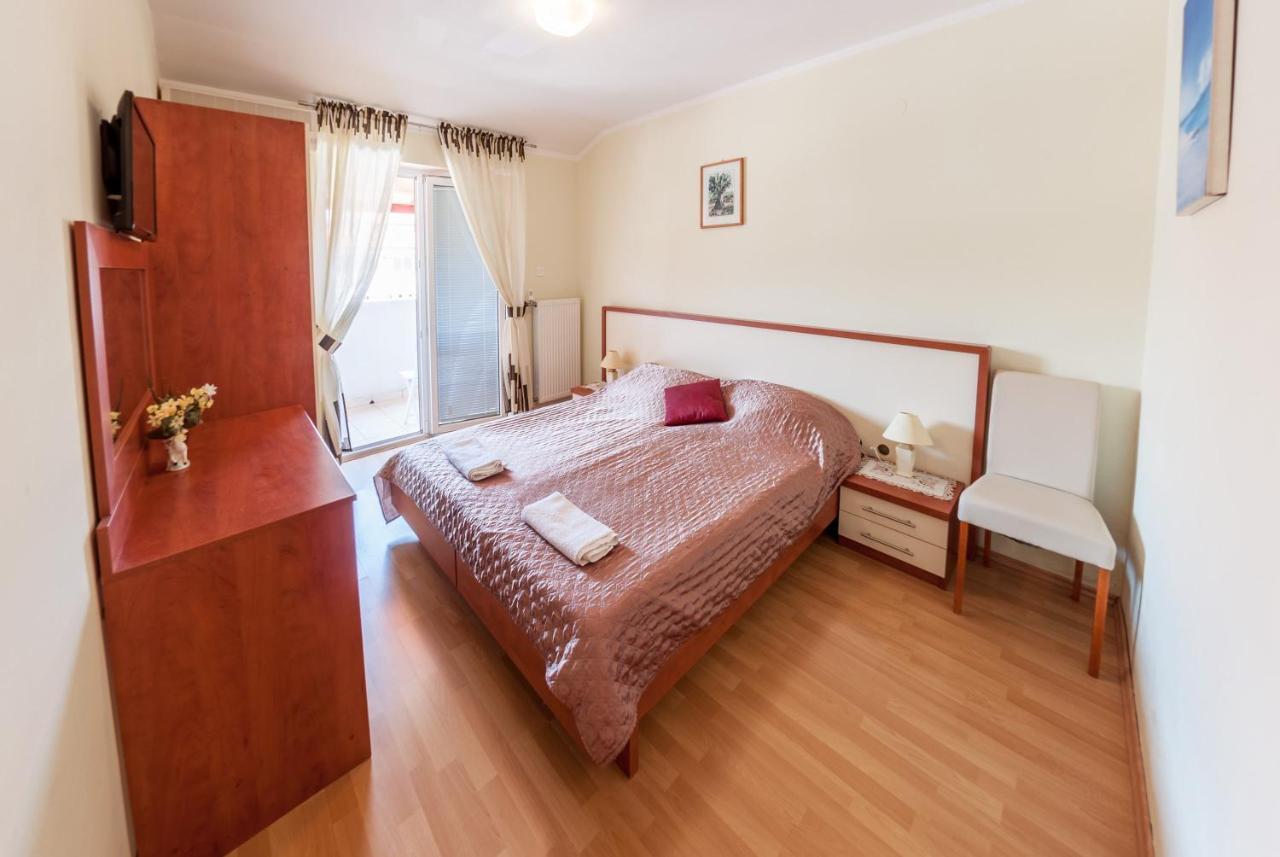 Bed And Breakfast Taverna Miskovic Pag Town Exteriér fotografie