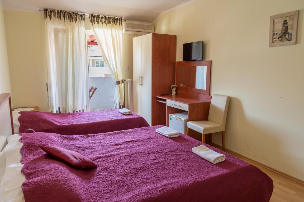 Bed And Breakfast Taverna Miskovic Pag Town Exteriér fotografie